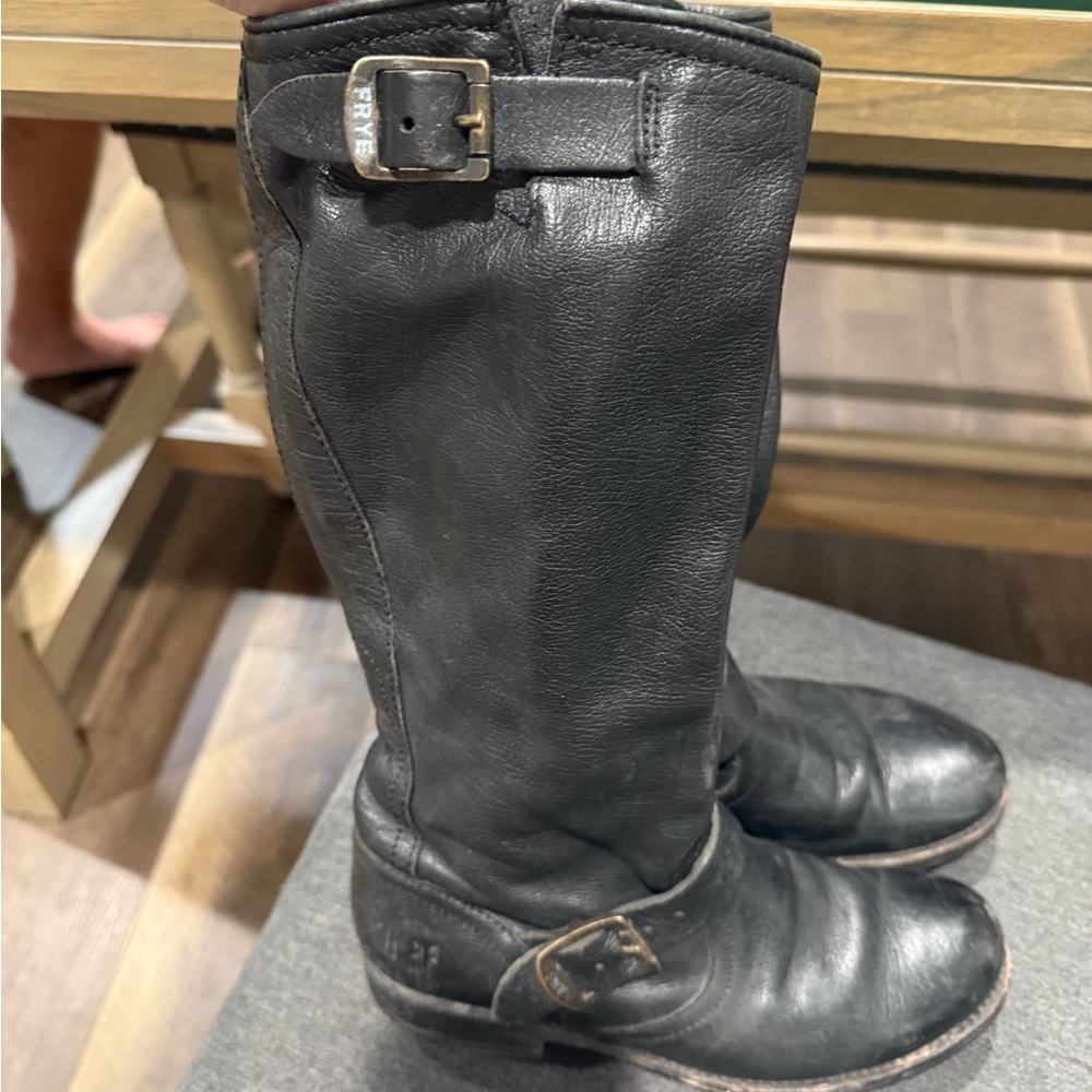 Frye Leather Boots Sz 7 Woman’s (Black)